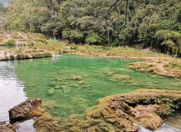 guatemala/semuc-champey/attraction/monumento-natural-semuc-champey