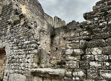 croatia/istrian-peninsula/attraction/ruine-bei-kanfanar