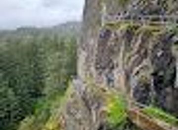 oregon/hood-river/attraction/beacon-rock-trailhead