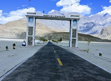 pakistan/ladakh/attraction/sarfaranga-quad-biking