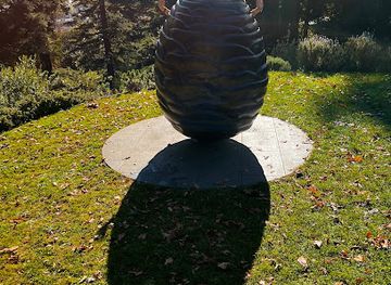 new-zealand/dunedin/attraction/cone-statue