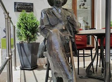 croatia/rovinj-riviera/attraction/james-joyce-monument