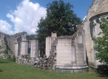 hungary/vertes-mountains/attraction/vertesszentkereszti-kolostorrom