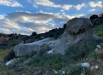 cyprus/adonis-baths-waterfalls/attraction/the-stroumpi-lion