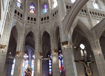 spain/basque-country/attraction/santa-maria-cathedral