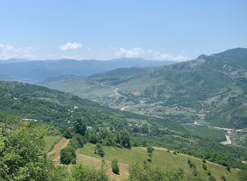 azerbaijan/greater-caucasus/attraction/afurja-waterfall