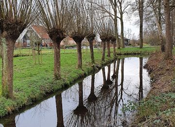 netherlands/delfland/attraction/recreatiepark-loetbos-lekkerkerk