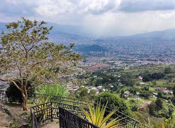 colombia/medellin/attraction/ecoparque-mirador-cerro-el-picacho