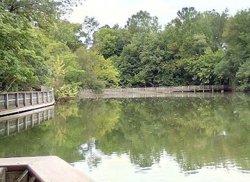 maryland/cunningham-falls-state-park/attraction/fountain-rock-nature-center