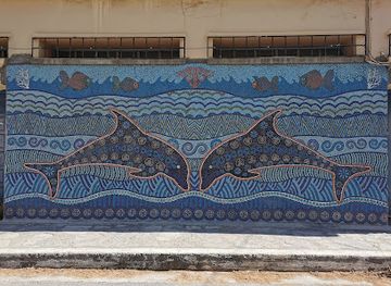 greece/crete/agios-nikolaos/attraction/mosaikwand-fotospot-delfine
