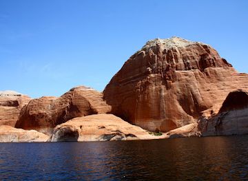 utah/lake-powell/attraction/padre-bay
