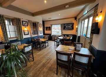 united-kingdom/london/bar/the-white-house-guildford