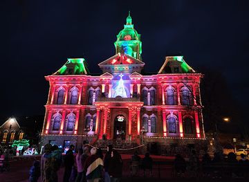 ohio/southeast-ohio/attraction/dickens-victorian-village