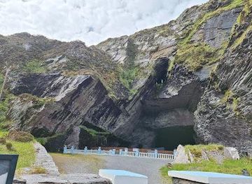ireland/dingle/attraction/the-grotto-slate-quarry