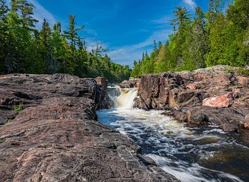 canada/northern-ontario/attraction/sand-river-falls