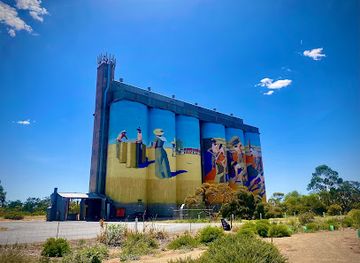 australia/yorke-peninsula/attraction/owen-silo-art