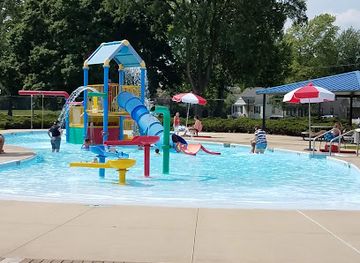 indiana/south-bend/attraction/kennedy-water-park