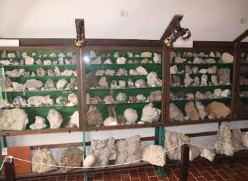 hungary/hansag/attraction/kristaly-muzeum