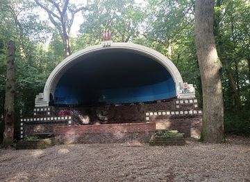 netherlands/groningen/attraction/muziekkoepel-sterrebos-groningen