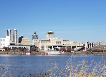 illinois/central-illinois/attraction/liberty-park