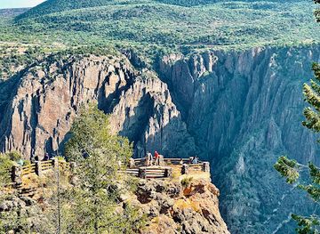 colorado/black-canyon-of-the-gunnison-national-park/attraction/south-rim-visitor-center