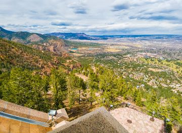 colorado/garden-of-the-gods/attraction/will-rogers-shrine-of-the-sun