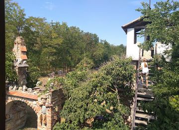 hungary/lake-balaton/attraction/bugaszegi-teglagaleria