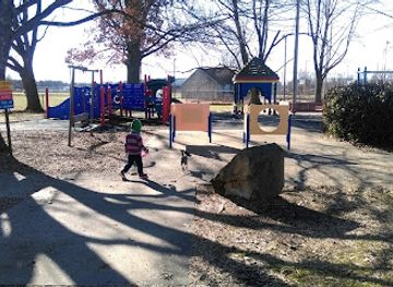 indiana/evansville/attraction/wesselman-woods