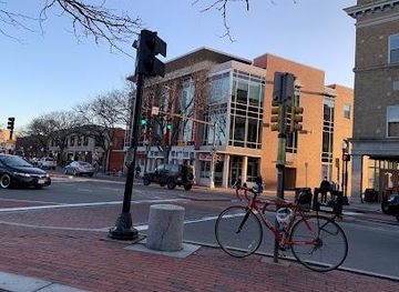 massachusetts/boston/attraction/davis-square