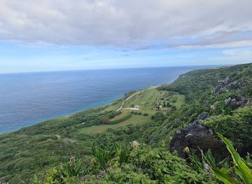 christmas-island/silver-city/attraction/golf-course-lookout-trailhead