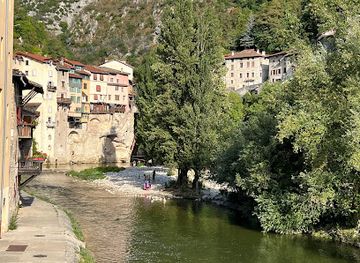 france/rhone-alpes/attraction/pont-en-royans