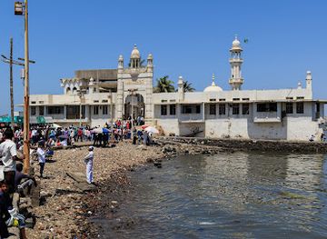 india/konkan-coast/attraction/haji-ali-dargah