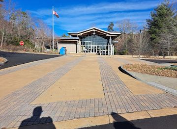 north-carolina/blue-ridge-mountains/attraction/blue-ridge-parkway-visitor-center