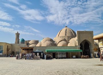 uzbekistan/bukhara-region/attraction/tim-abdulla-khan-trading-dome