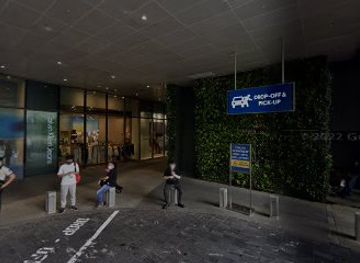 singapore/jurong/attraction/the-walk-capital-and-art