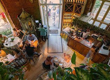 spain/madrid/salamanca/attraction/restaurante-ultramarinos-quintin