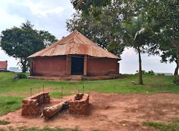 uganda/kampala/attraction/kiweewa-s-tombs