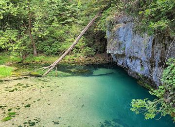 missouri/current-river/attraction/ha-ha-tonka-state-park