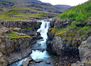 iceland/vatnajokull-national-park/attraction/nykurhylsfoss-sveinsstekksfoss