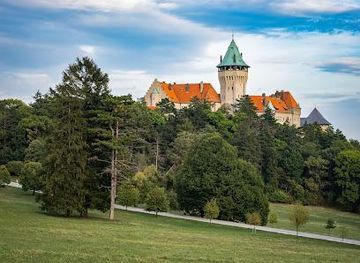 slovakia/trnava/attraction/smolenicky-castle