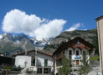 italy/courmayeur/attraction/church-of-saint-pantaleon