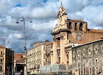 italy/catania/attraction/basilica-satuario-del-carmine
