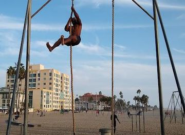 california/glendale/attraction/original-muscle-beach-santa-monica