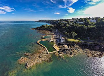 guernsey/fermain-bay/attraction/la-vallette-bathing-pools