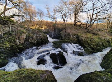 united-kingdom/yorkshire-dales-national-park/attraction/beezley-falls
