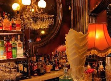 greece/athens/attraction/backdoor