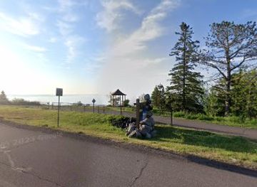 minnesota/north-shore/attraction/duluth-north-shore-scenic-drive-sign