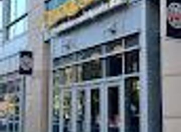 pennsylvania/allentown/attraction/chickie-s-pete-s