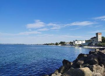 italy/verona/attraction/lungolago-di-desenzano-del-garda