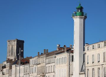 france/la-rochelle/attraction/phare-vert-du-quai-valin